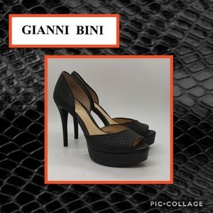 Gianni Bini Snakeskin Stillettos Size 7.5